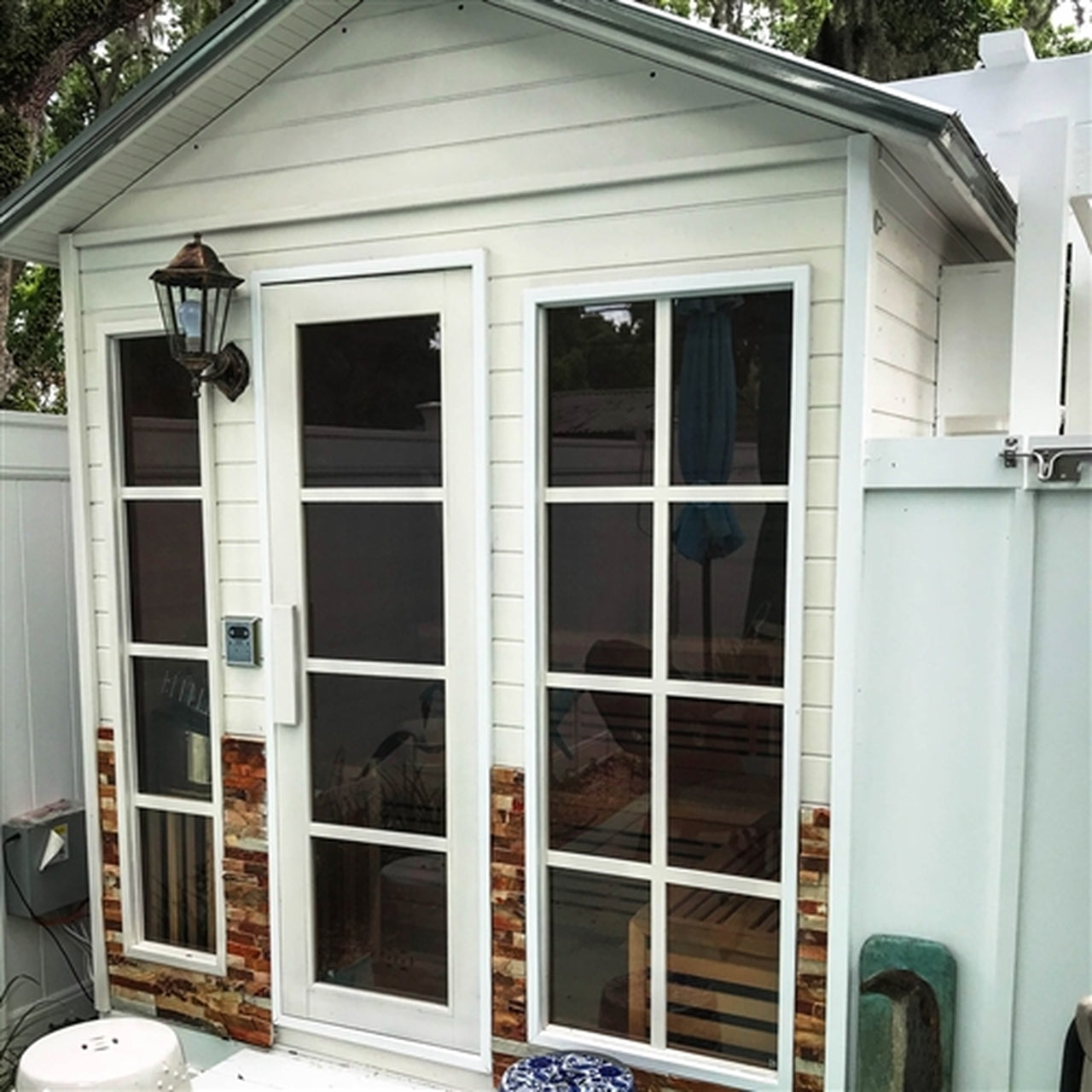 Aleko CED6PORI Outdoor Canadian Red Cedar Wet Dry Sauna - 6 Person - 6 kW ETL Electrical Heater - Stone Finish