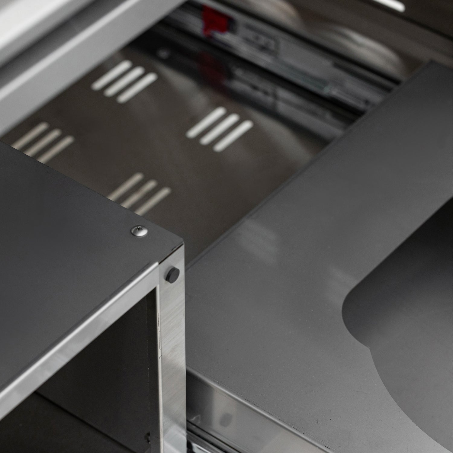 Blaze LTE PRO 5-Burner Gas Grill Cart​