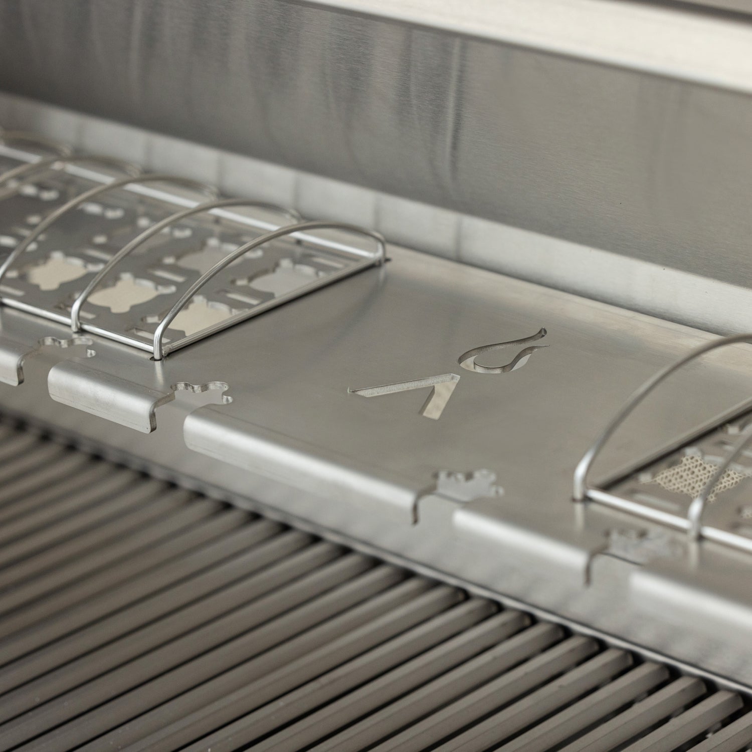 Blaze LTE PRO 40-Inch 5-Burner Built-In Gas Grill With Rear