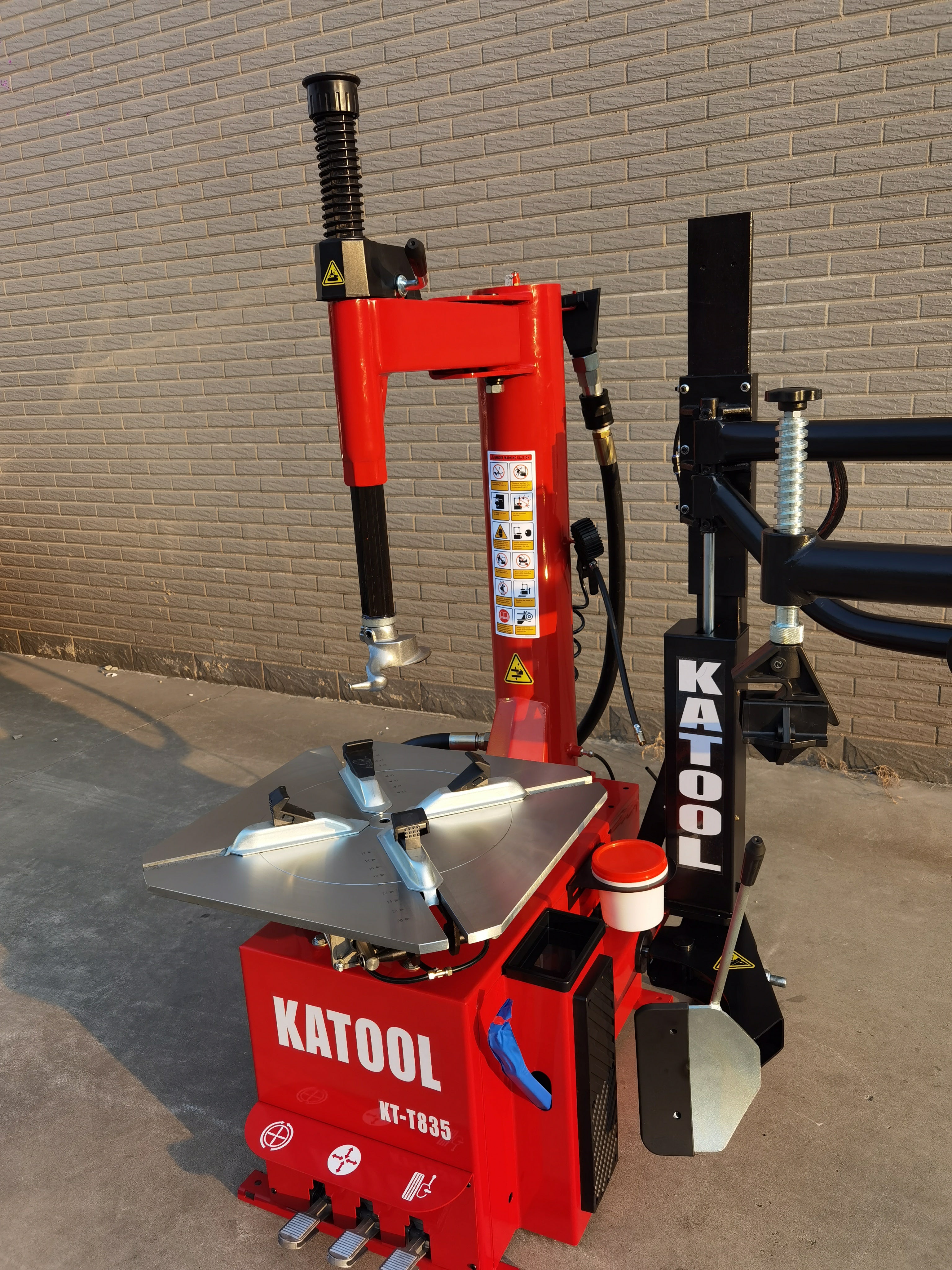 KATOOL KT-T835 2.0HP Tire Changer Machine with Wheel Clamp Assist