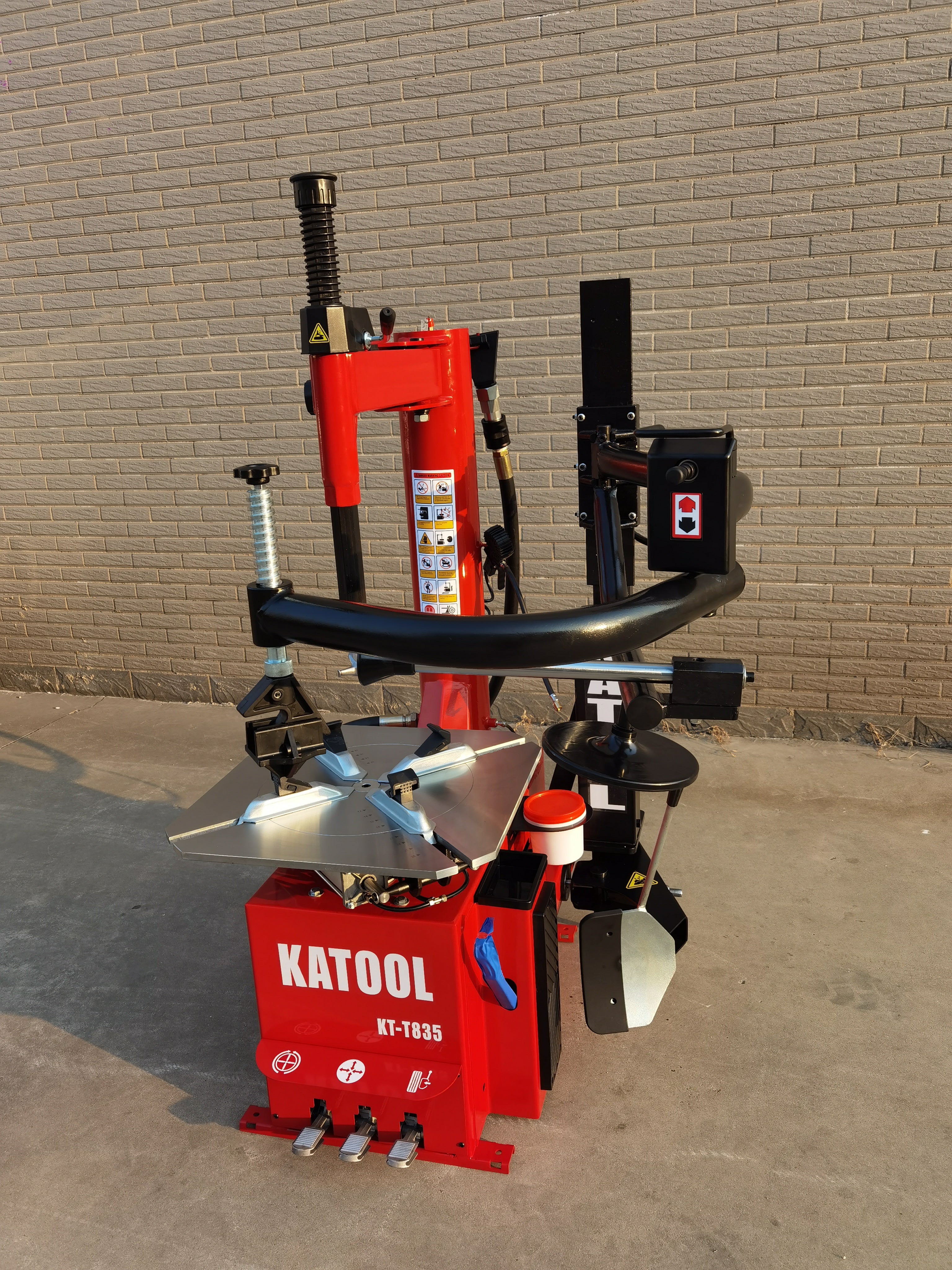 KATOOL KT-T835 2.0HP Tire Changer Machine with Wheel Clamp Assist