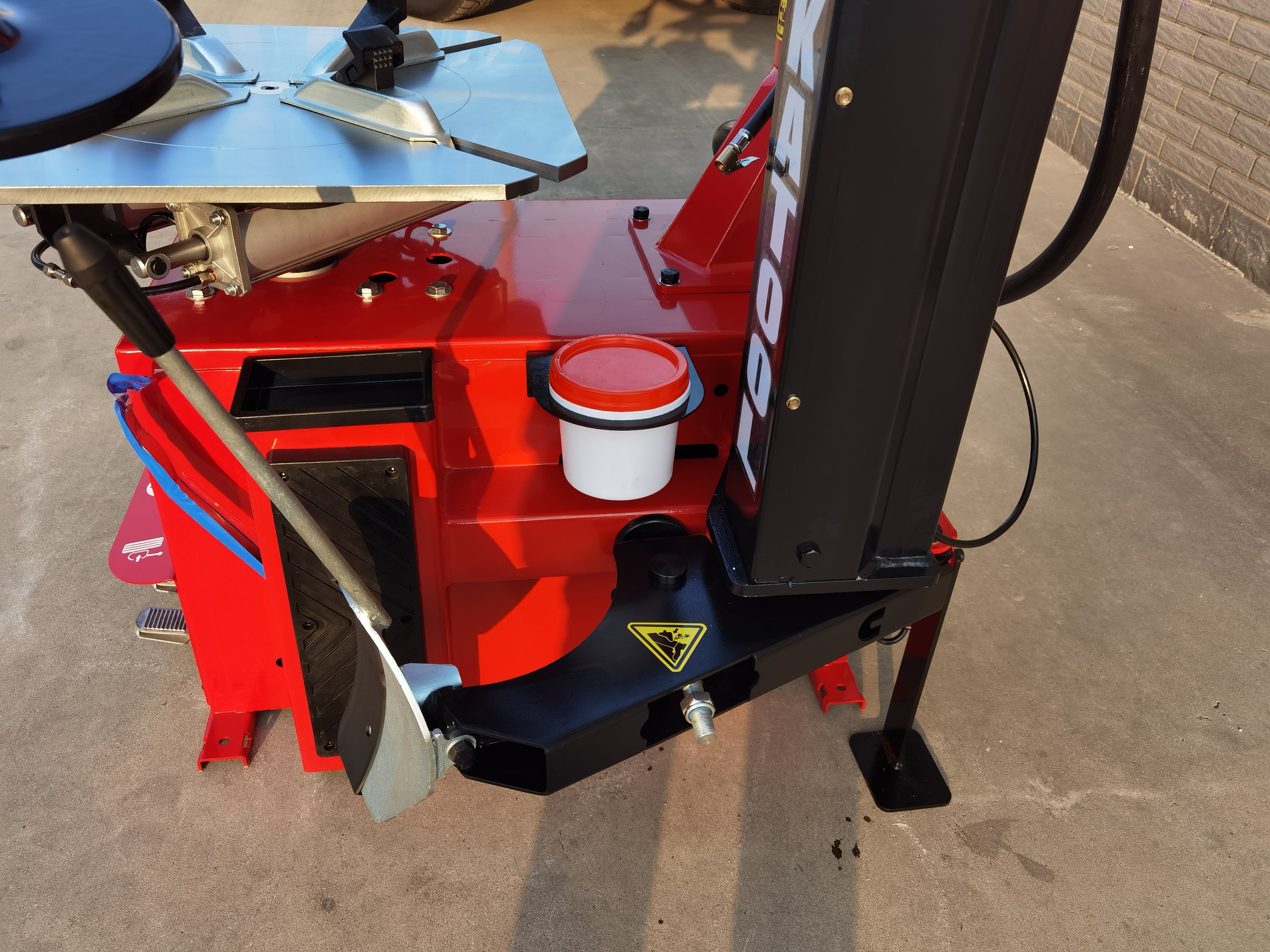 KATOOL KT-T835 2.0HP Tire Changer Machine with Wheel Clamp Assist