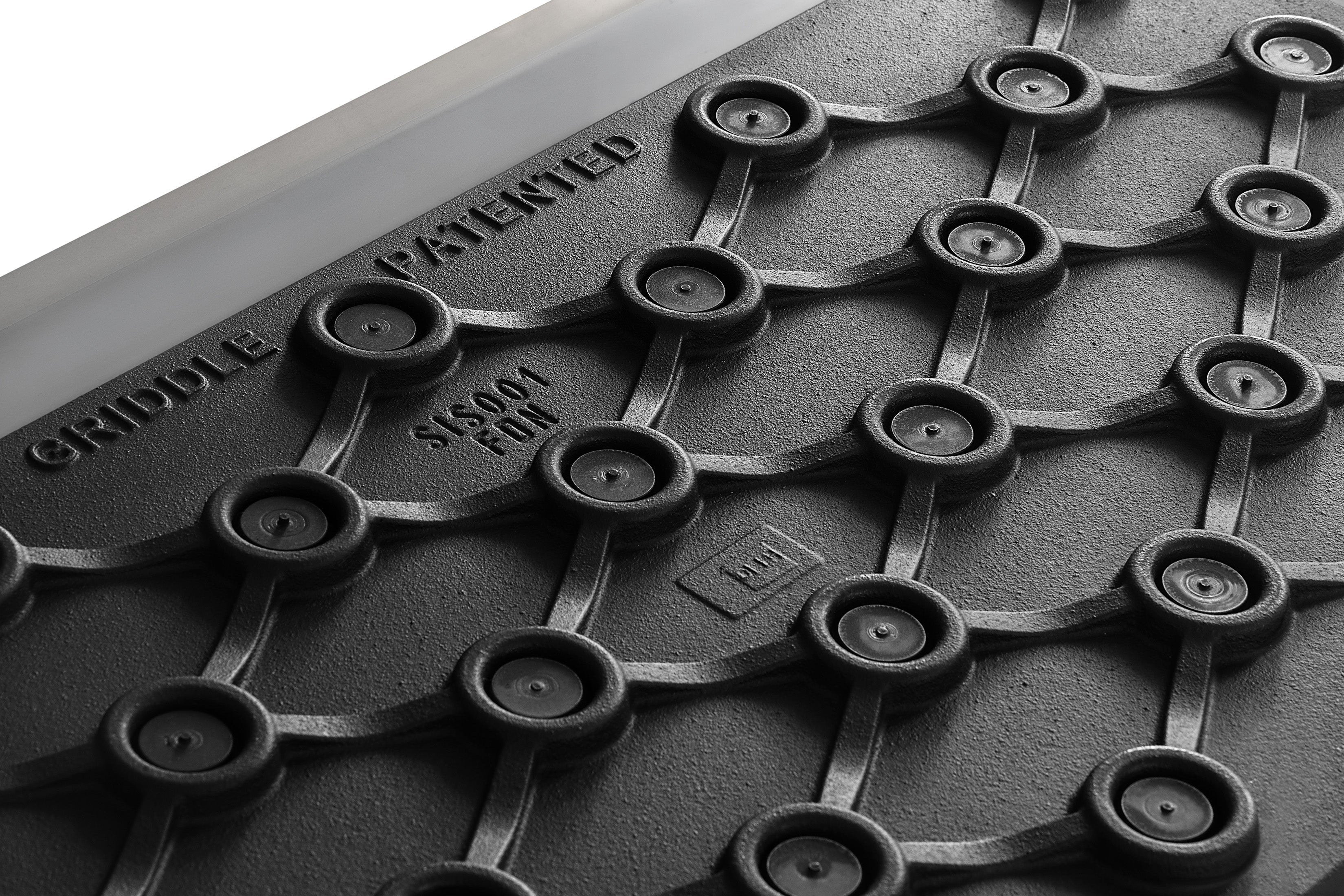https://cdn.shopify.com/s/files/1/0778/8340/8626/files/products_DUAL_PLATE_3_sm_8a940f3f-c335-4333-892c-4eab54883911.jpg?v=1756304355