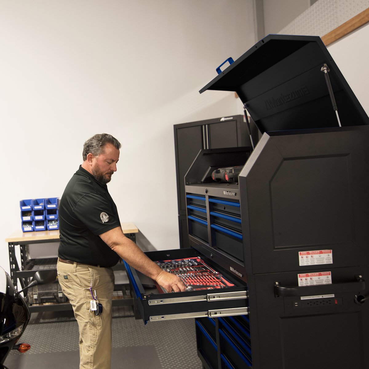 Montezuma tool chest and cabinet