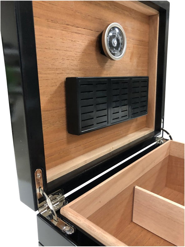 Onyx High-Gloss Black Desktop Humidor 50-Cigar Capacity Spanish Cedar