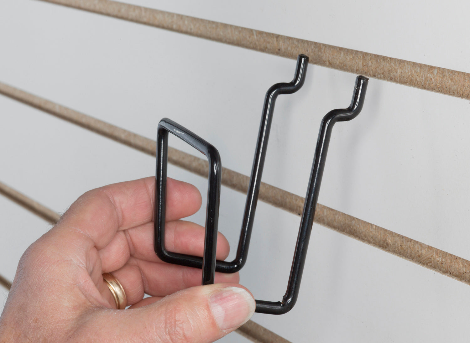 4’2” 18 Rifle “U-Shape” Display Slat Wall (SKU: 6687S)