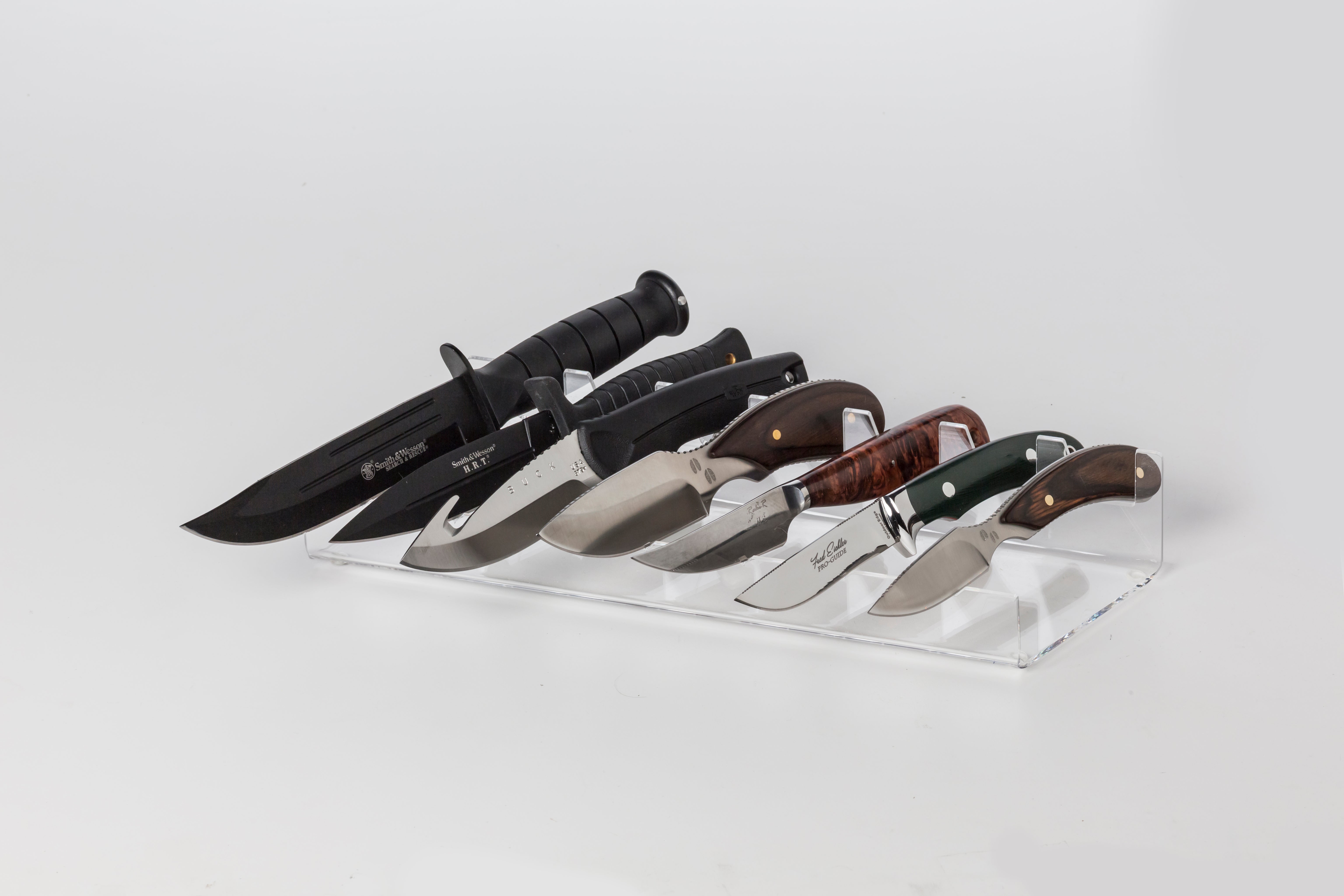 7 Knife Side-By-Side Clear Acrylic Display 13.5"W x 3.75"D x 2.25"H (SKU: 6469)