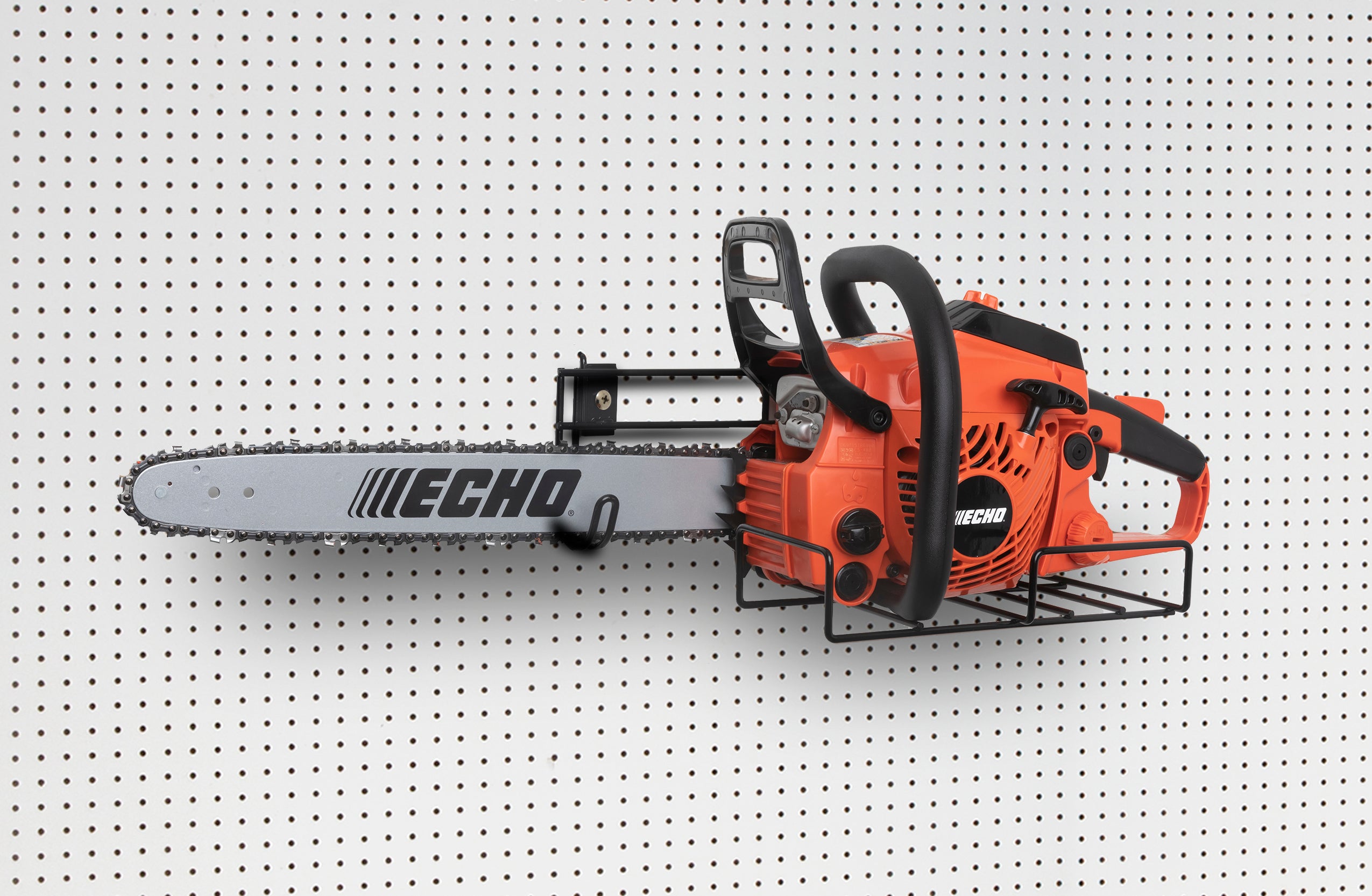 Horizon Mfg Inc. Chain Saw / Hedge Trimmer Display -Slat wall/Peg board. (#8742)