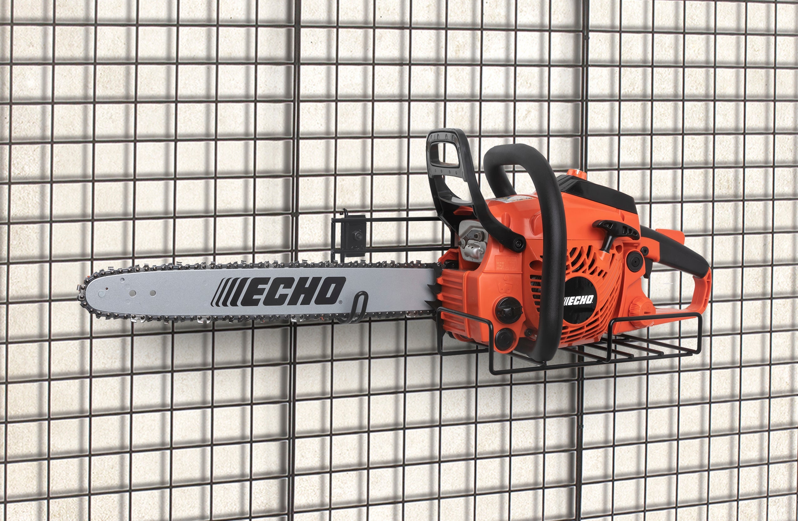 Rackem - Horizon Mfg Inc. Chain Saw / Hedge Trimmer Display