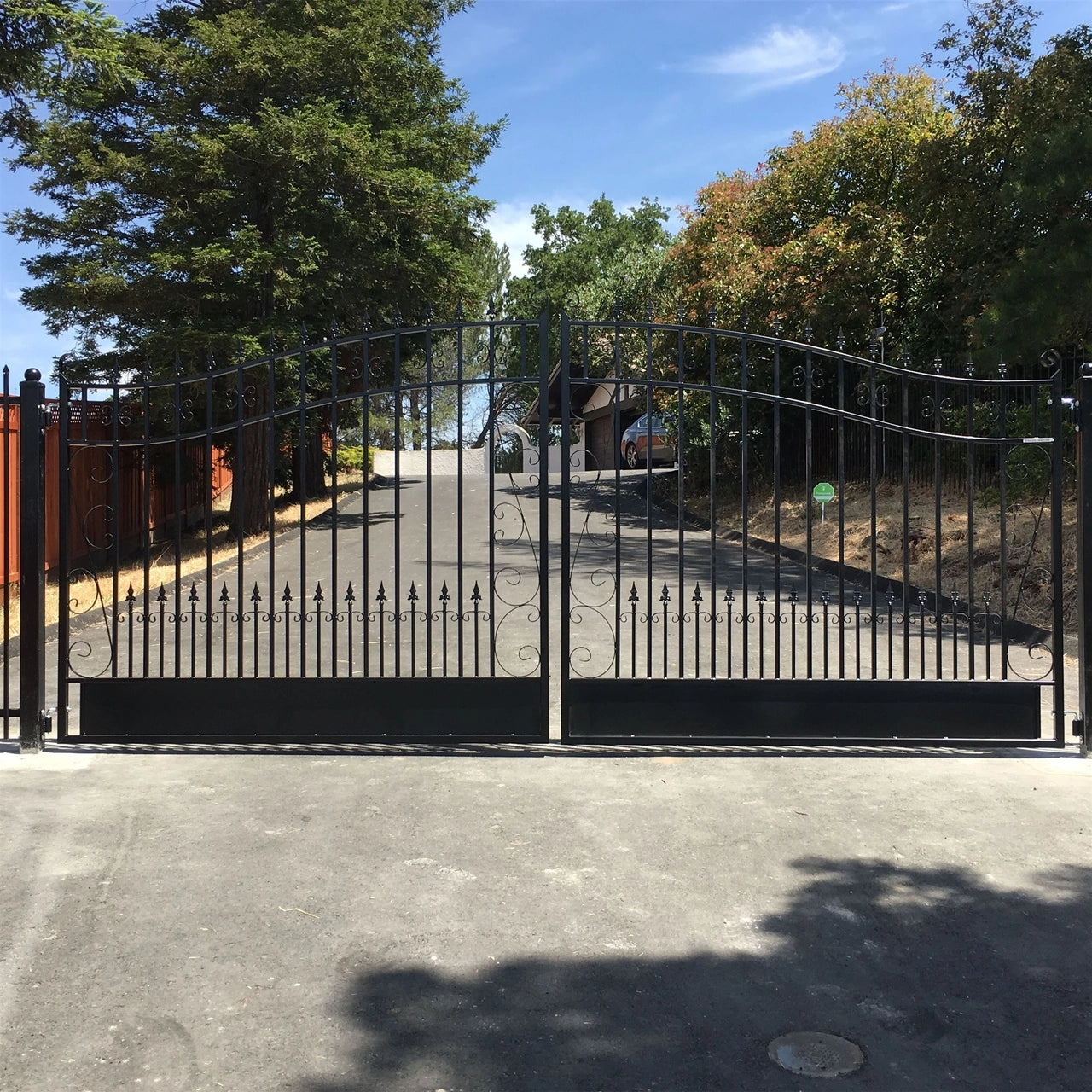 Aleko Steel Dual Swing Driveway Gate - VENICE Style - 12 x 6