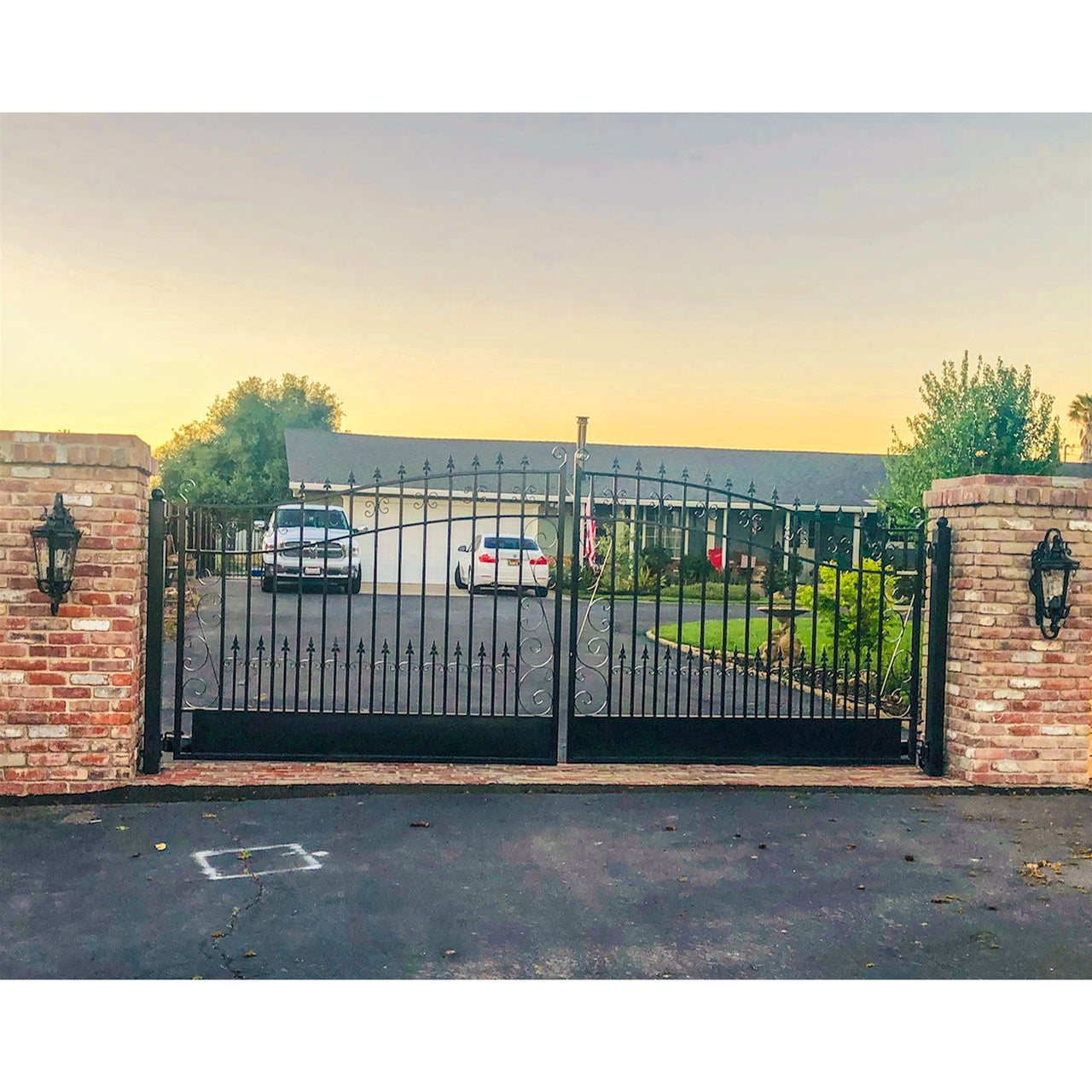 Aleko Steel Dual Swing Driveway Gate - VENICE Style - 12 x 6